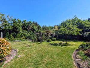 Photo 19- click for photo gallery